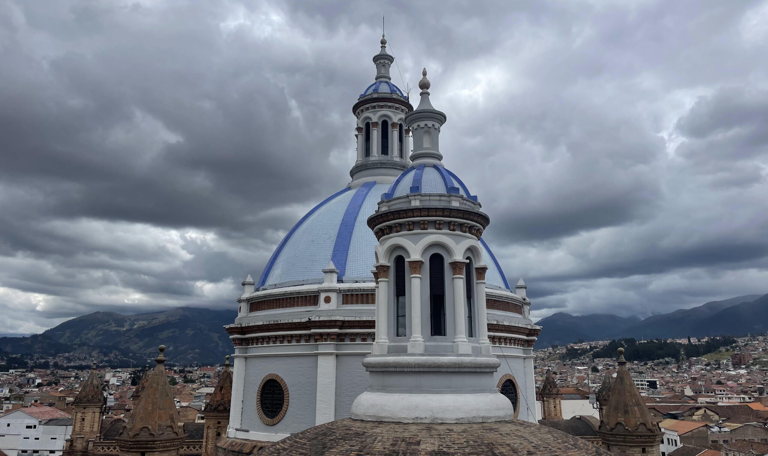 dome   details   cathedral of the Inmaculate Conception   cuenca city   remote inmersion   ecuador