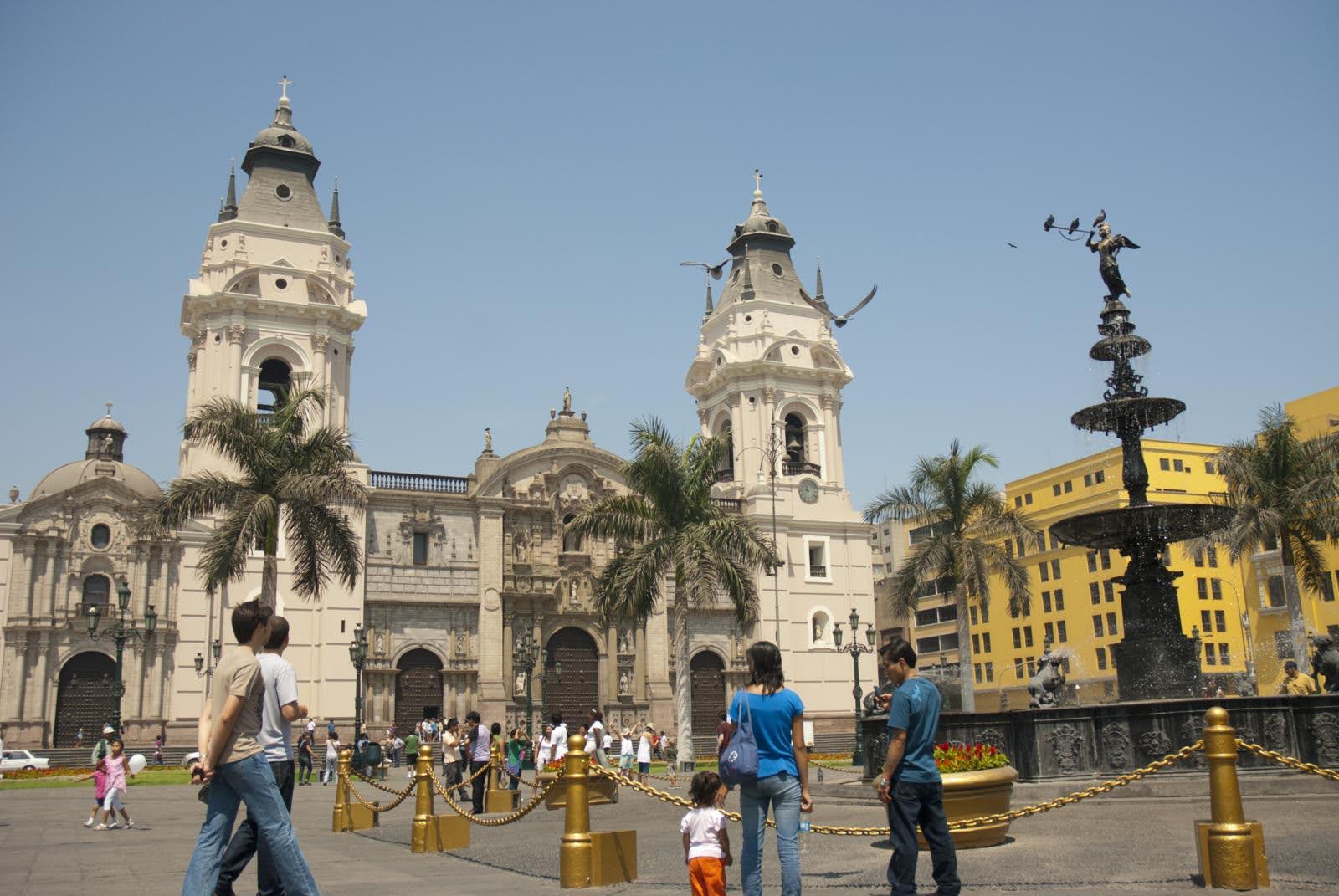 Lima kerk Peru - Reizen in Peru met kinderen - Fernando López PROMPERÚ