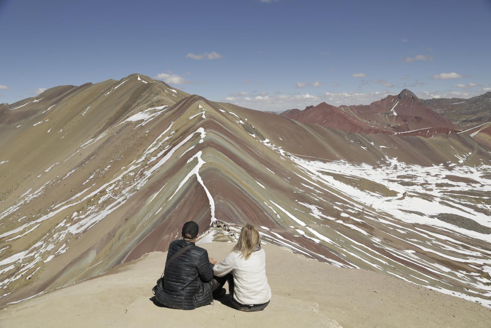 Rainbow Mountain Couple Peru   Credtis Enrique Nordt PROMPERÚ
