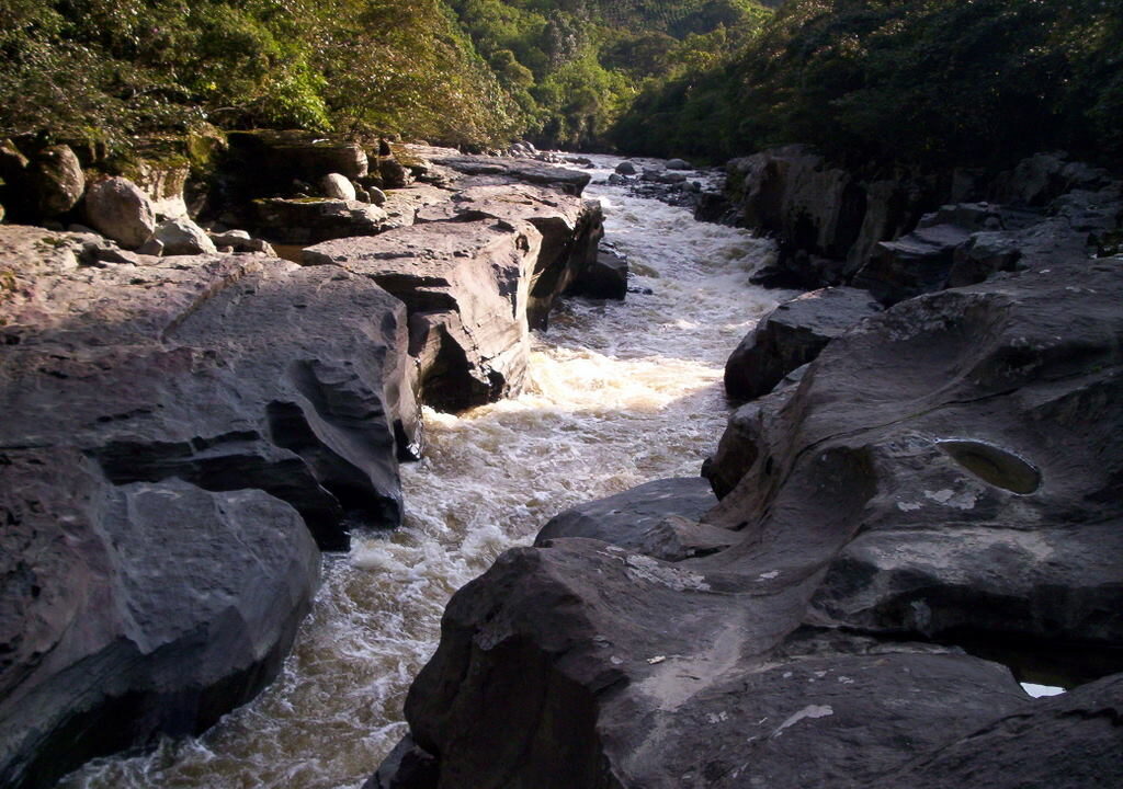San Agustin Reizen met kinderen in Colombia