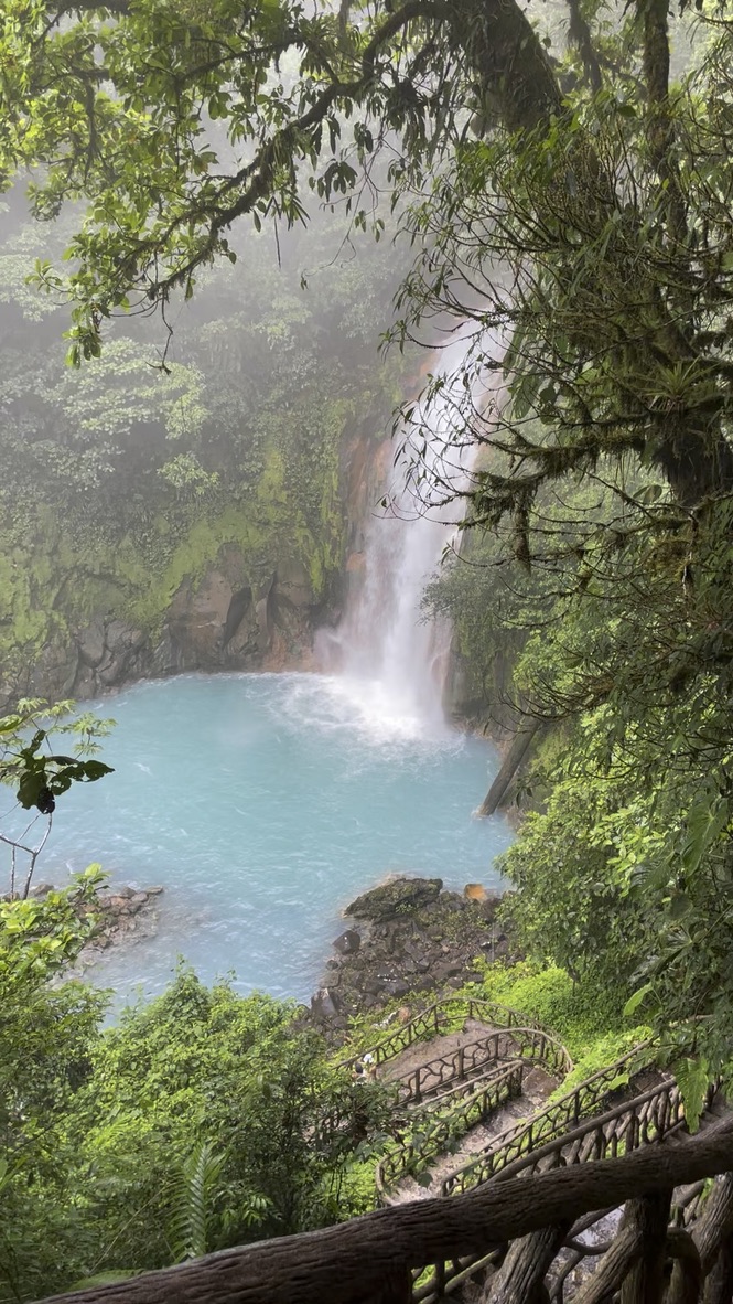 Waterval Bajos del Toro - Reizen met kinderen en impact in Costa Rica