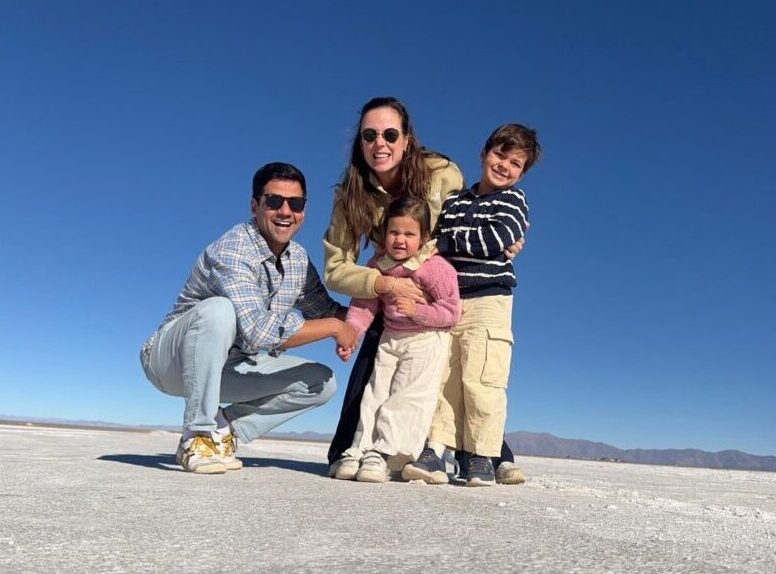 Rebecca en gezin in Salindas Grandes Argentinie - Reizen met kinderen in Argentinie - Reizen met Rebecca